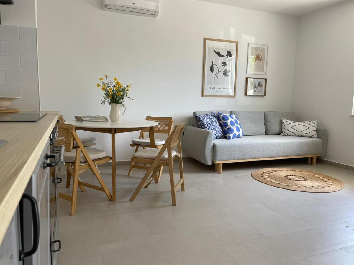 Apartment Sur La Plage Podstrana Esterno foto