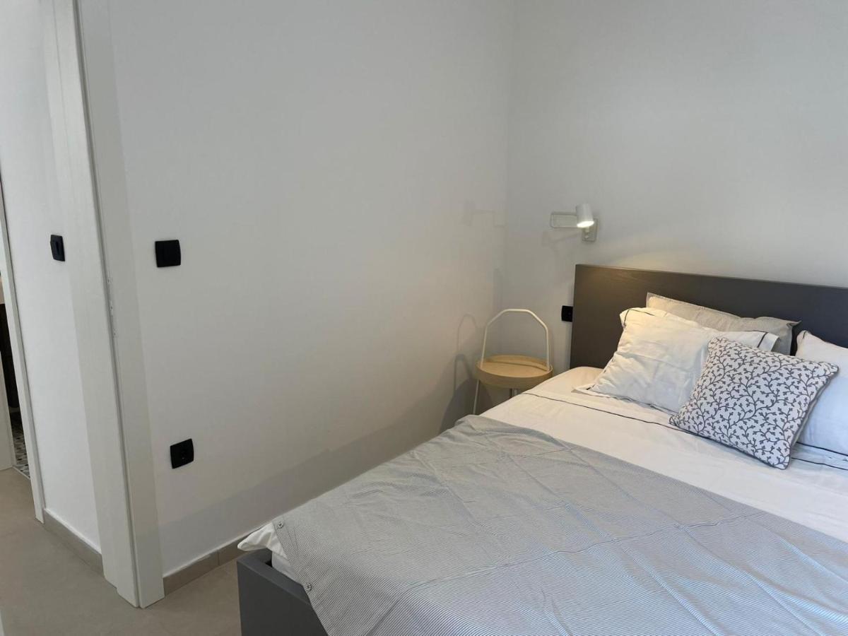 Apartment Sur La Plage Podstrana Esterno foto