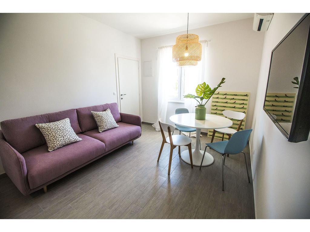 Apartment Sur La Plage Podstrana Esterno foto