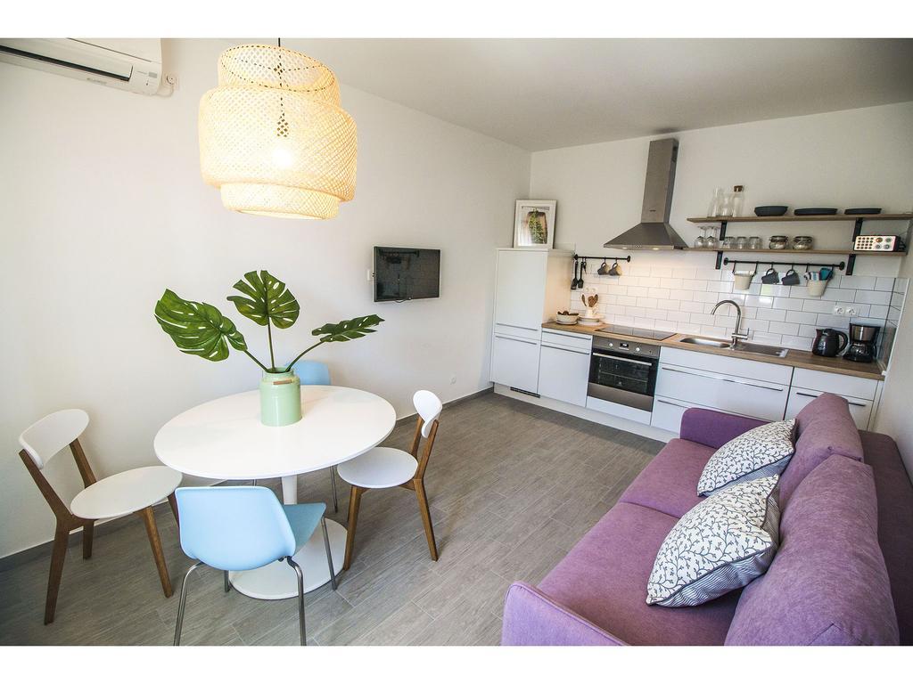 Apartment Sur La Plage Podstrana Esterno foto