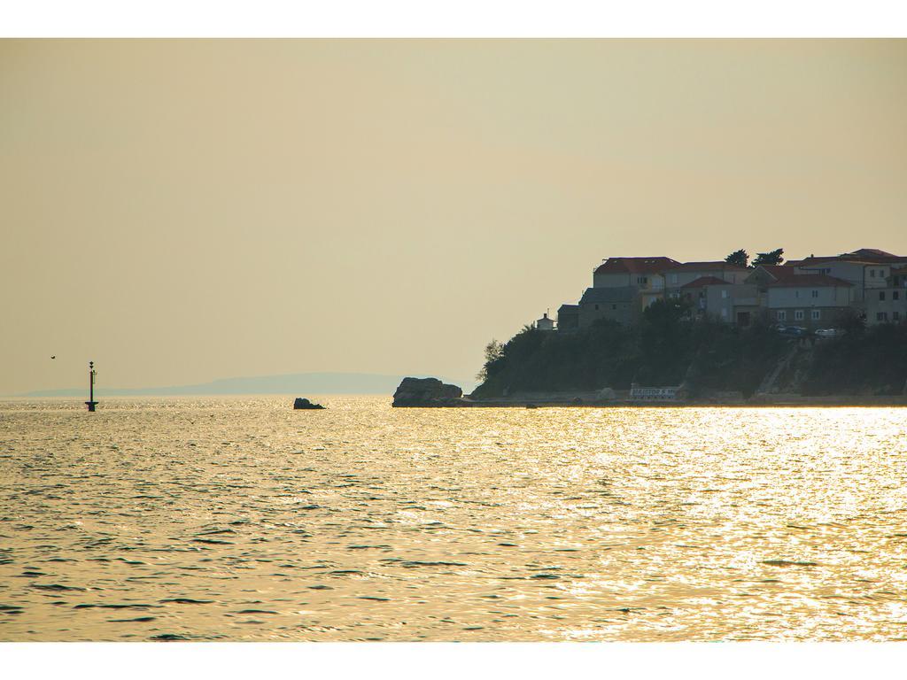 Apartment Sur La Plage Podstrana Esterno foto